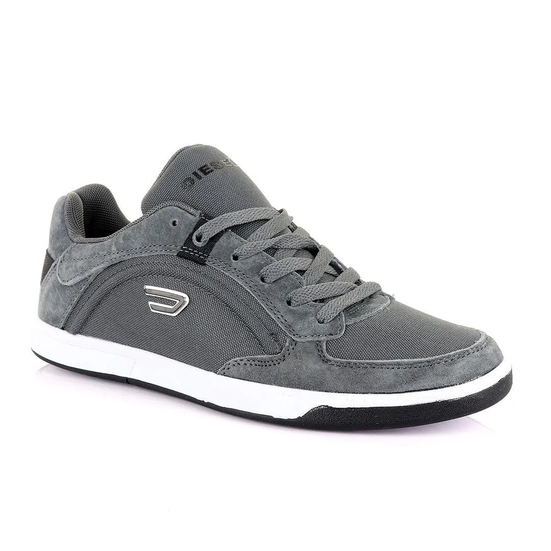 Diesel Classic foot Men's Flat  Grey Sneakers