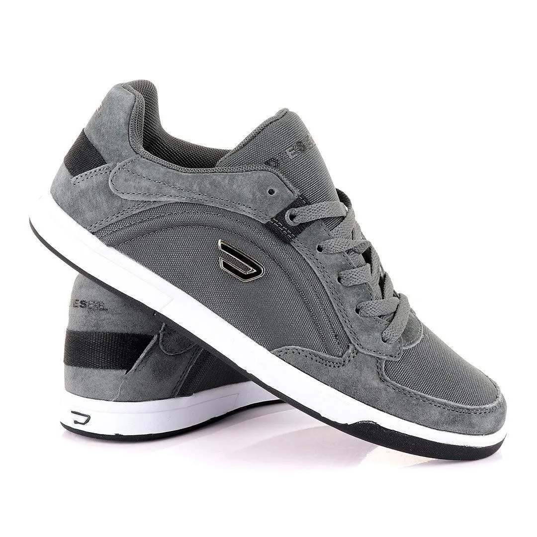 Diesel Classic foot Men's Flat  Grey Sneakers