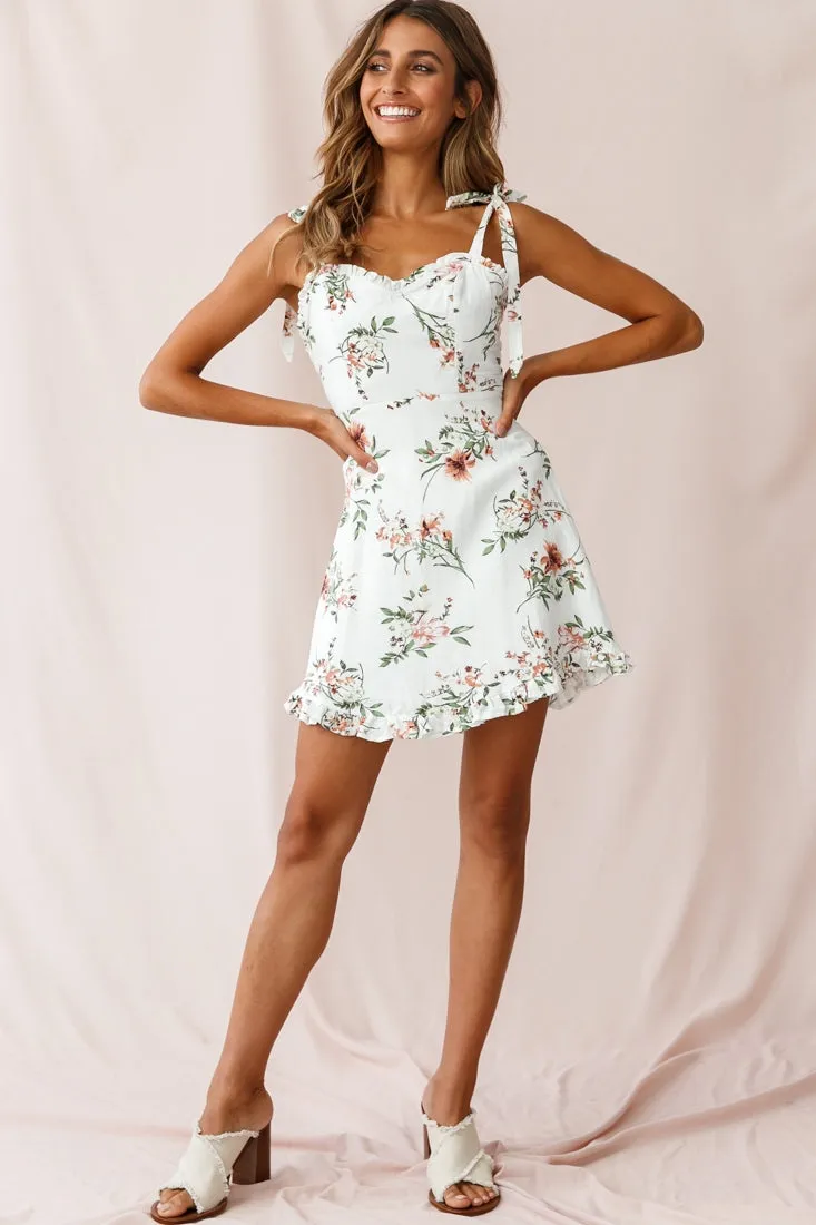 Selah Frill Trim Sweetheart Neckline Dress Floral Print White