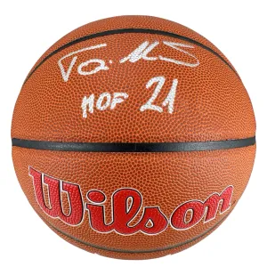 Toni Kukoc Signed HOF 21 Inscription Chicago Bulls Wilson NBA Team Logo Basketball (Beckett)