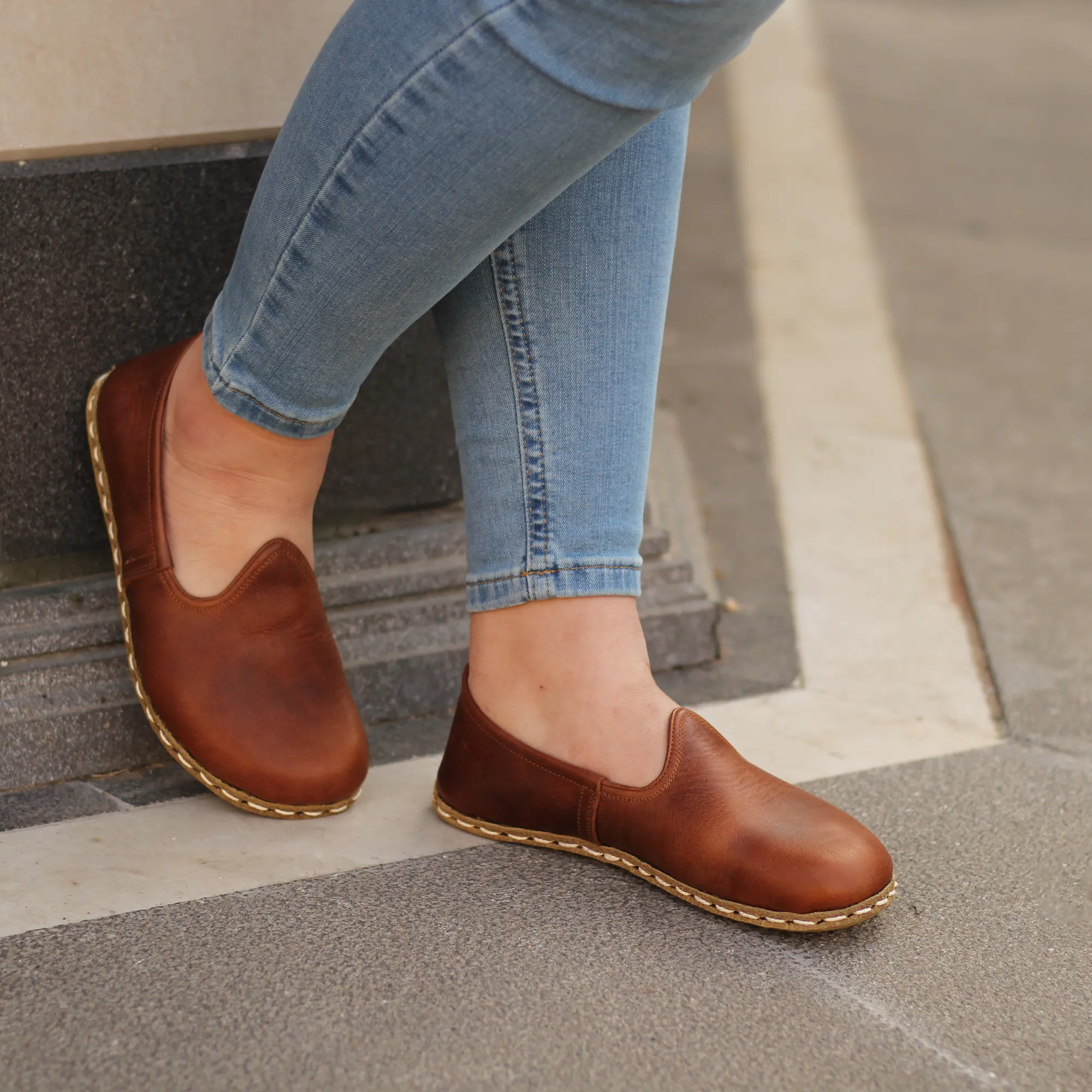 Women's Barefoot Grounding Shoes - Crazy New Brown